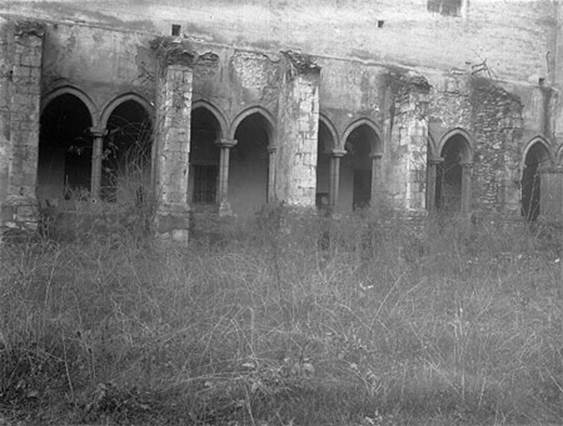 detalle-de-una-crujia-del-claustro-gotico-del-desaparecido-convento-de-san-francisco-vitoria-gasteiz